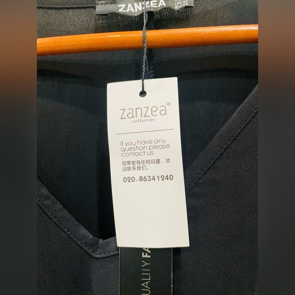 Women's V-neck Dress with Tiered Bell 3/4 Sleeves XXL - Picture 14 of 16